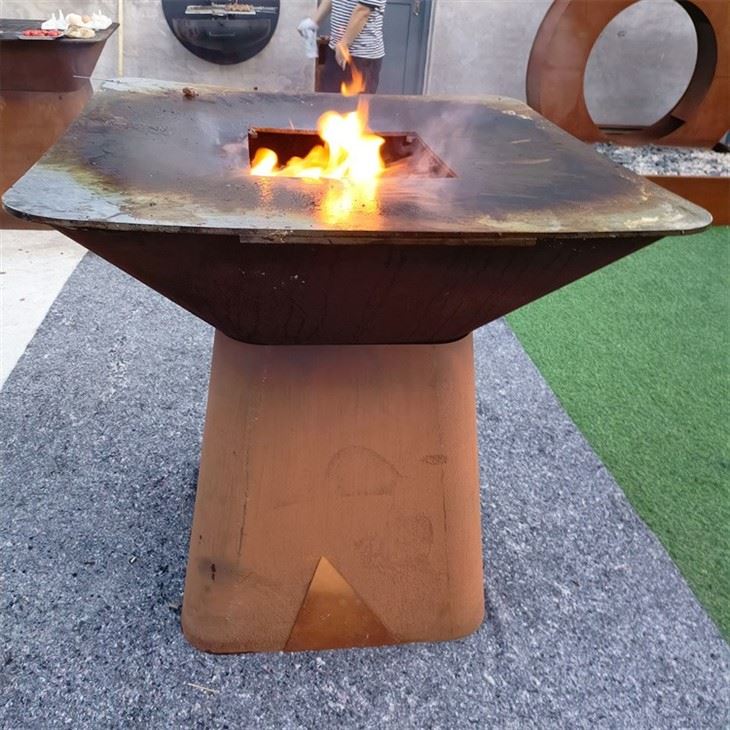 Outdoor Barbeque Corten Fire Pit